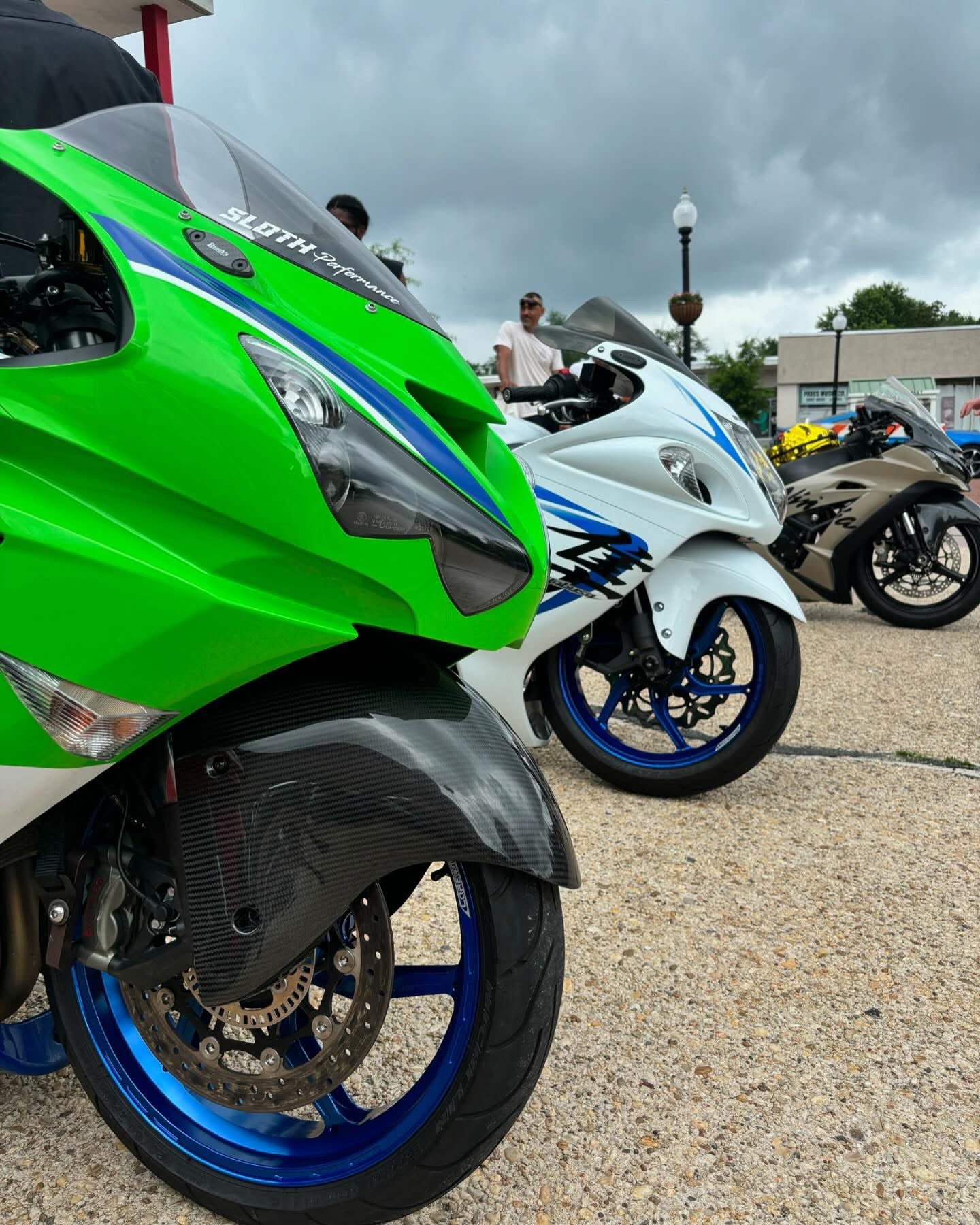 1999-2025 Suzuki GSX1300R Hayabusa, 2006-2025 Kawasaki ZX14R AGM Carbon Fiber Aero Front Fender